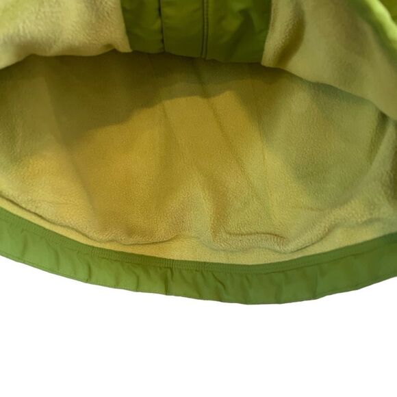 L.L. Bean green fleece lined vest. Size small petites - Picture 5 of 7